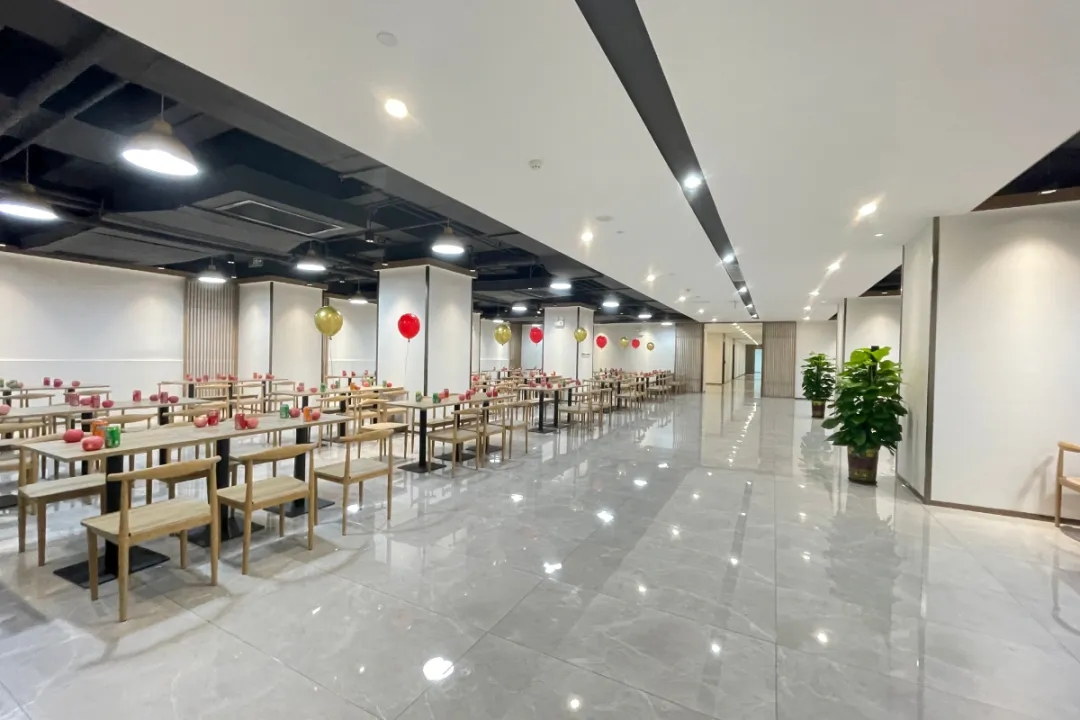 華坤集團新員工餐廳開夥啦！